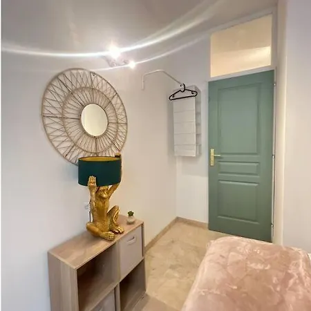 Apartamento 1 Intra-muros Avec Jardin *
